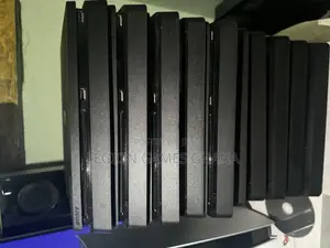 Playstation 4 Slim