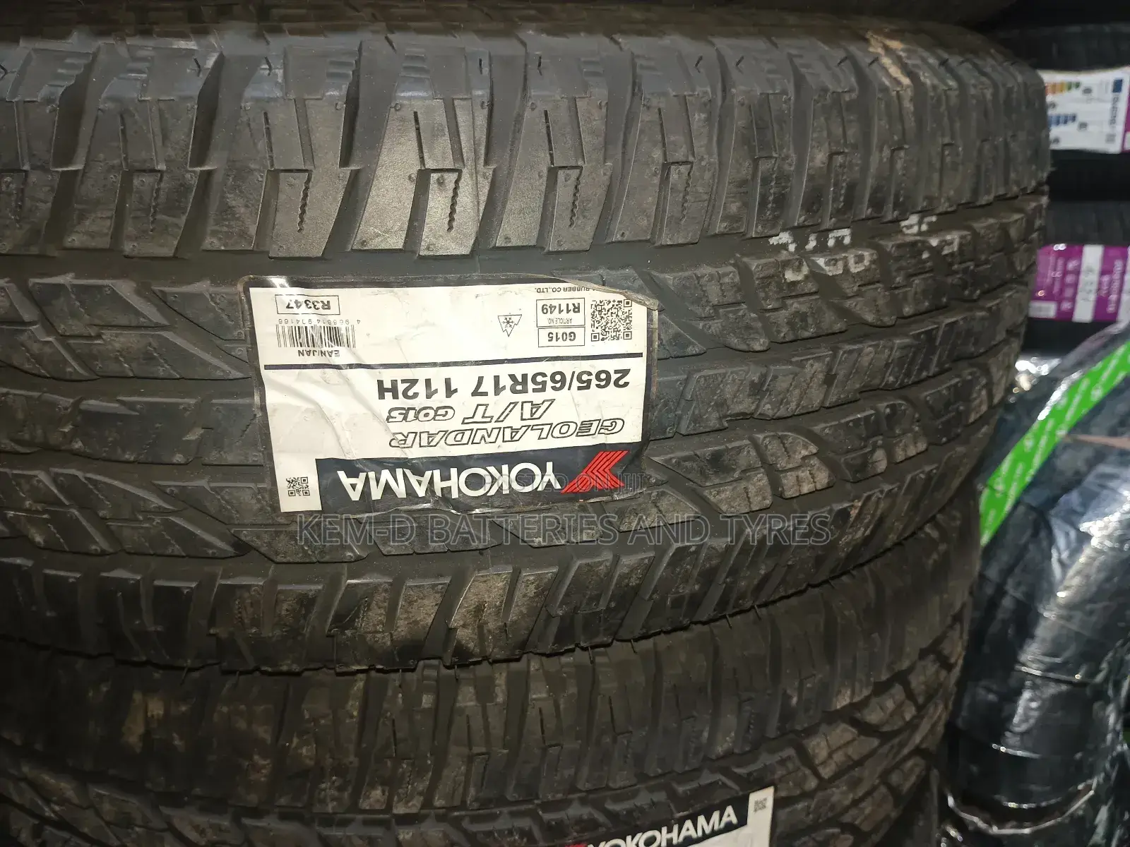 265/65r17 Yokohama Tires At + Free Delivery Or Free Fixing