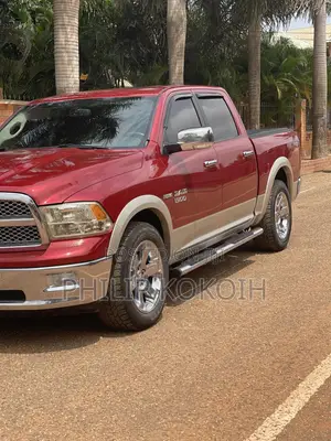 Dodge RAM 1500 Crew Cab 4x4 Laramie 2010 Red