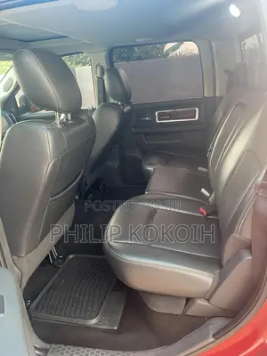 Dodge RAM 1500 Crew Cab 4x4 Laramie 2010 Red