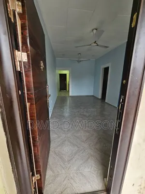 3bdrm Mansion in 3 Bedroom Self, Tema Metropolitan for rent