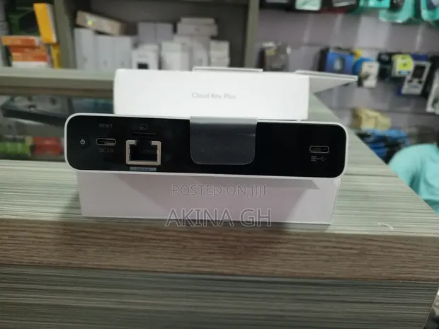 Ubiquiti Unifi Cloud Key Gen2 Plus Uck-G2-Plus 4