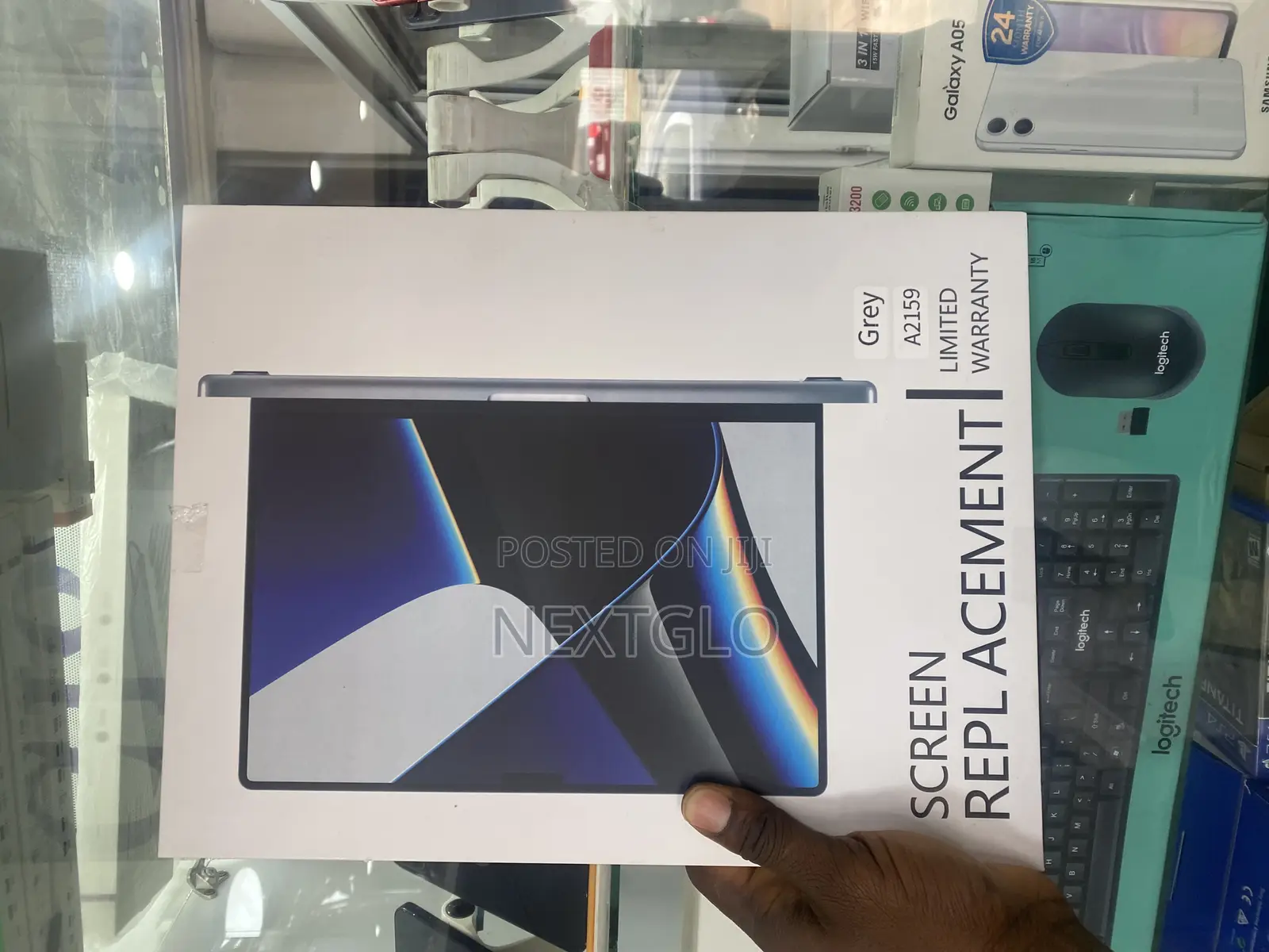 Macbook Screens