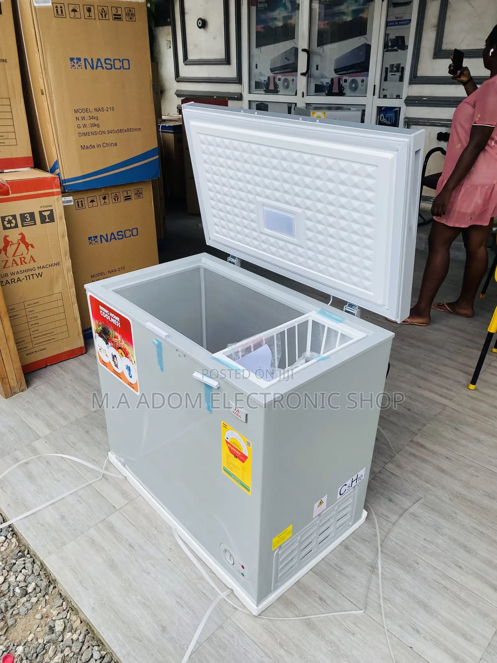Fast Chilling Zara 260s 200L Single Door Chest Freezer.