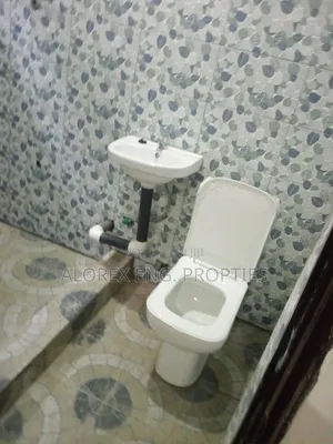 3bdrm House In Amrahia, Adenta For Sale
