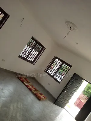 3bdrm House In Amrahia, Adenta For Sale