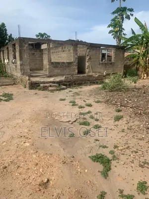 4bdrm House in Pqlace Mall Weija, Accra Metropolitan for sale