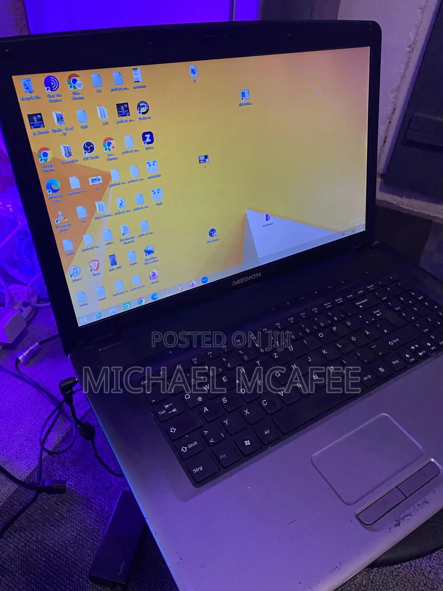 Laptop Medion 4GB Intel Core I3 HDD 700GB