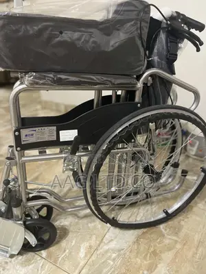 Wheelchair With Headrest