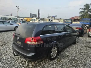 Photo - Opel Vectra 2011 Black