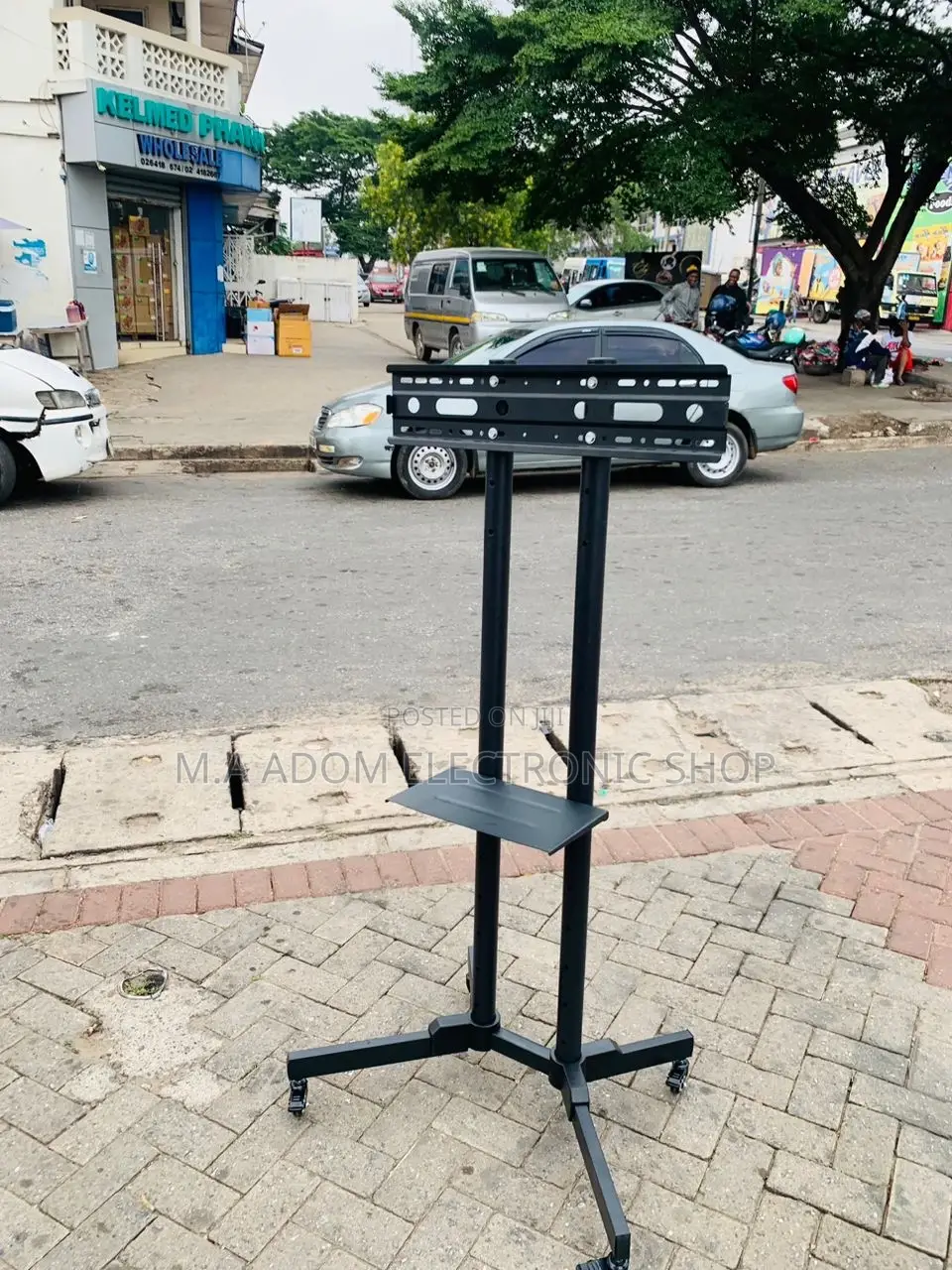 Affordable Mobile Tv Stand With Wheels for 32” to 70” Tv.