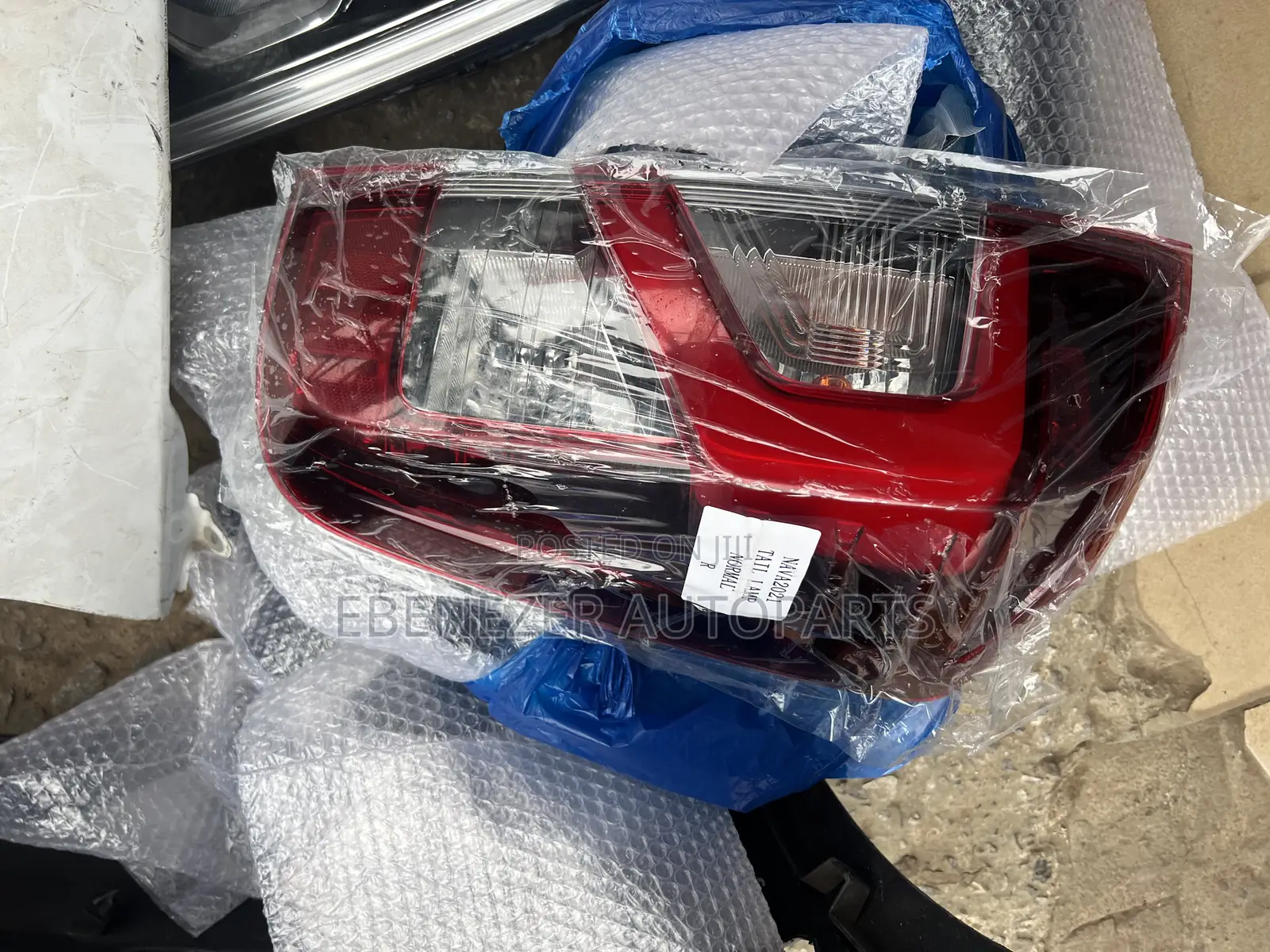 Nissan Navara 2021,2022,2023 Taillight