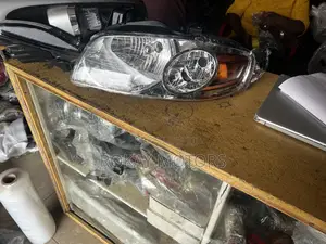 Nissan Sentra 2004,2005,2006 Headlights Pair