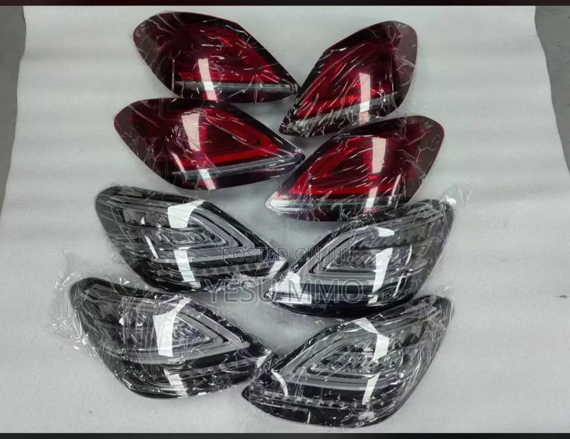 Mercedes Benz C300 Taillight