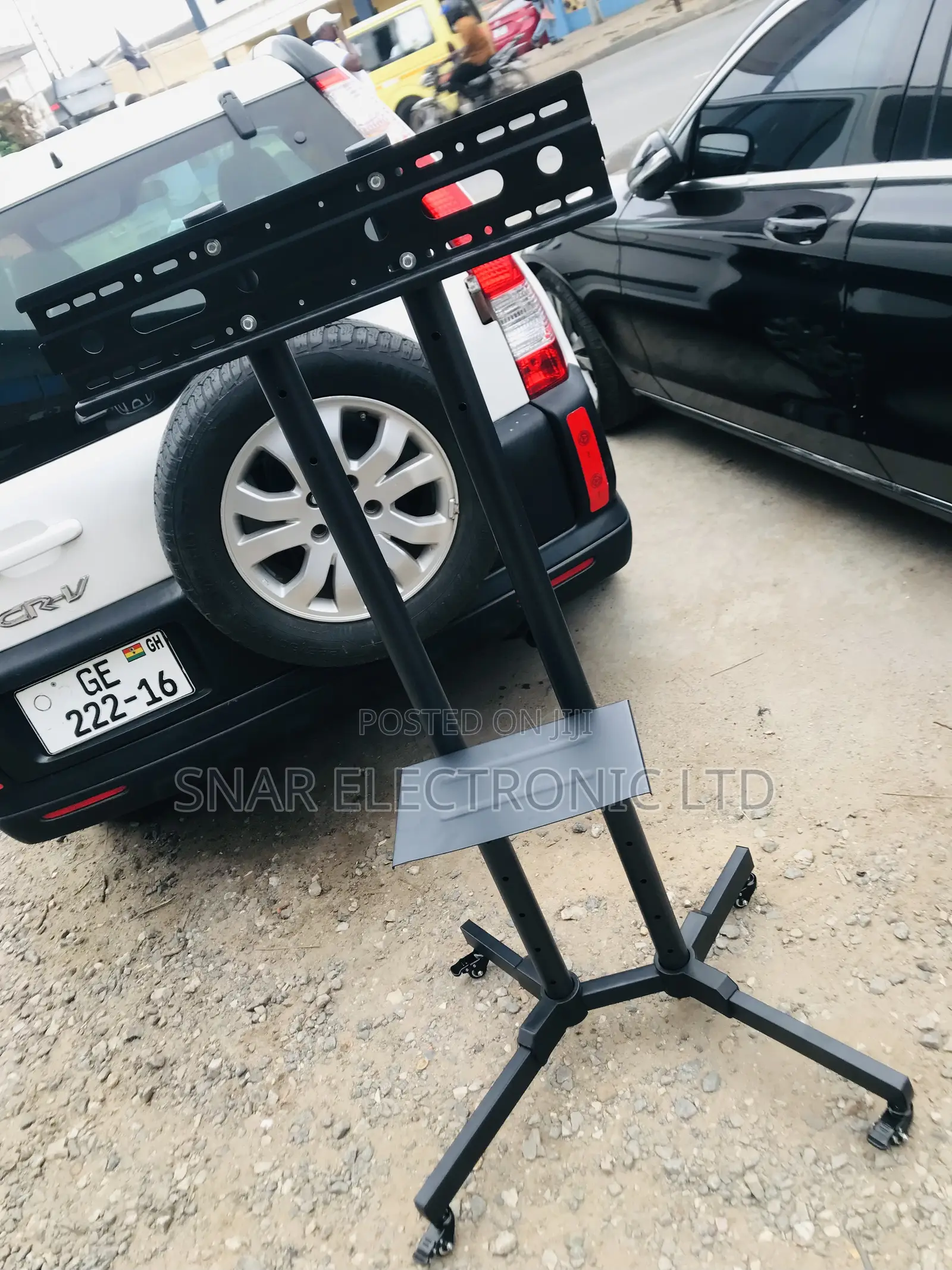 Efficiencies Mobile TV Stand Rolling Movable for Most 32"-70