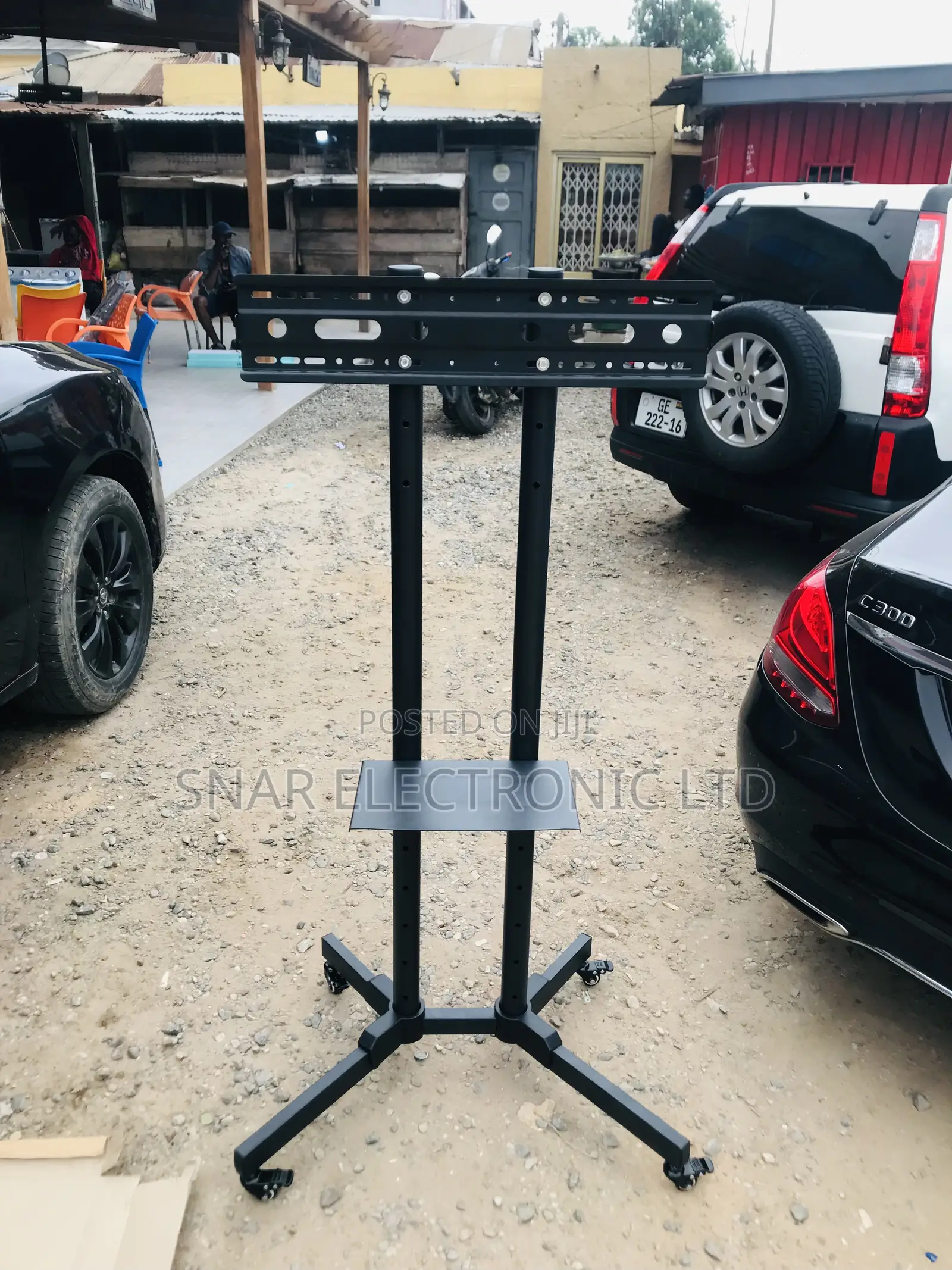 Highly Cutely Mobile TV Stand Rolling Movable for 32"-70