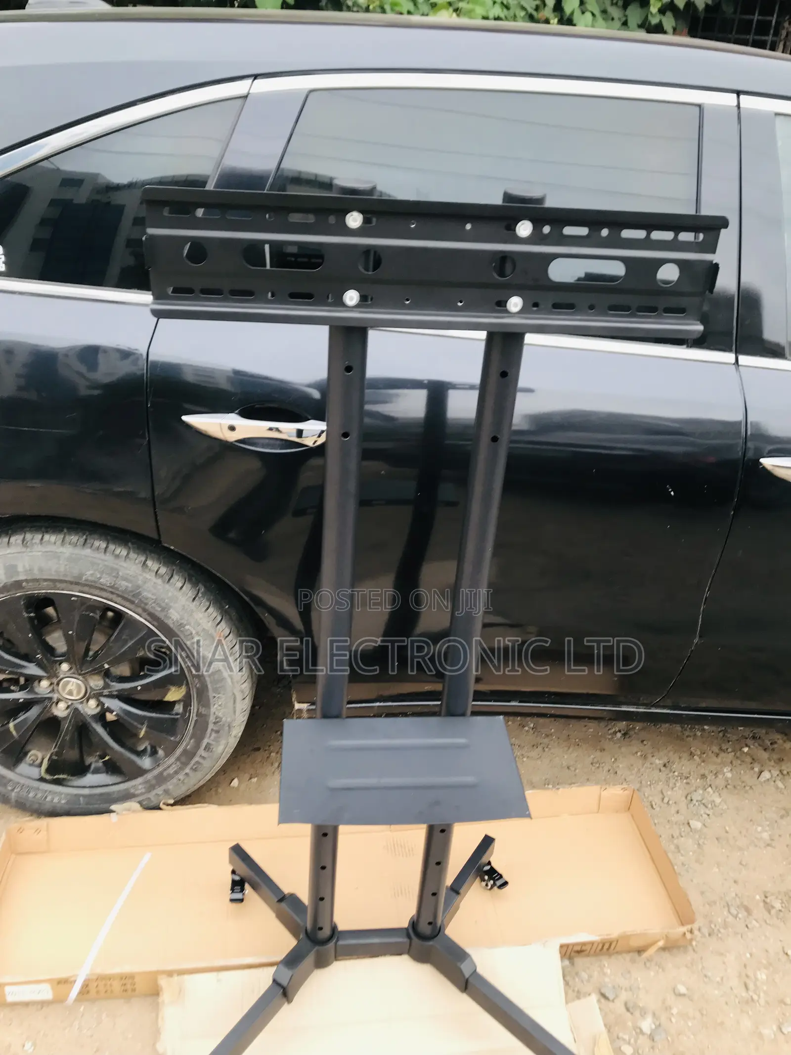 Highly Genuinely Mobile TV Stand Rolling Movable for 32"-70