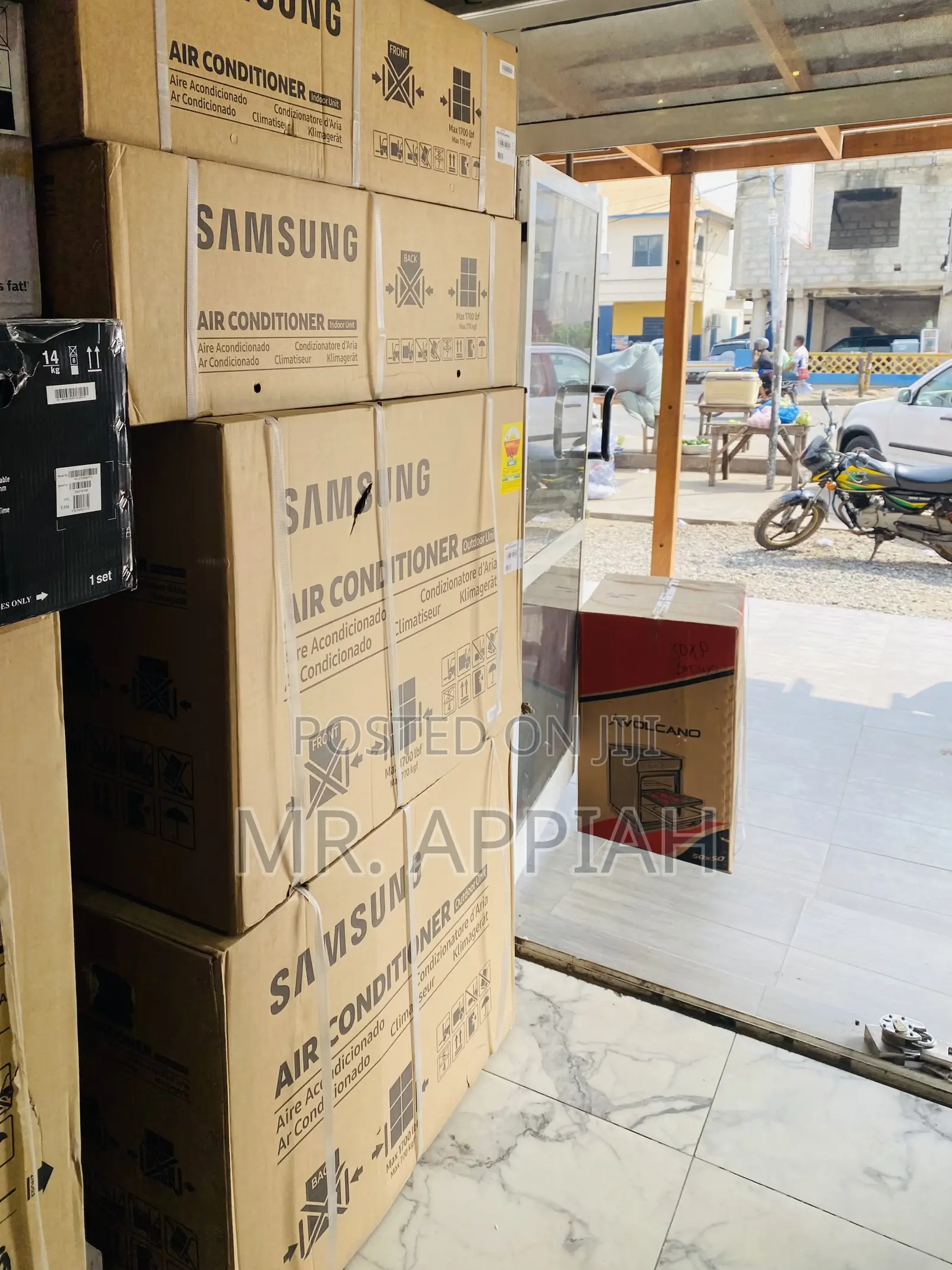 TCL 2.5hp R410 Gas Split Type Electric Air Conditioner.