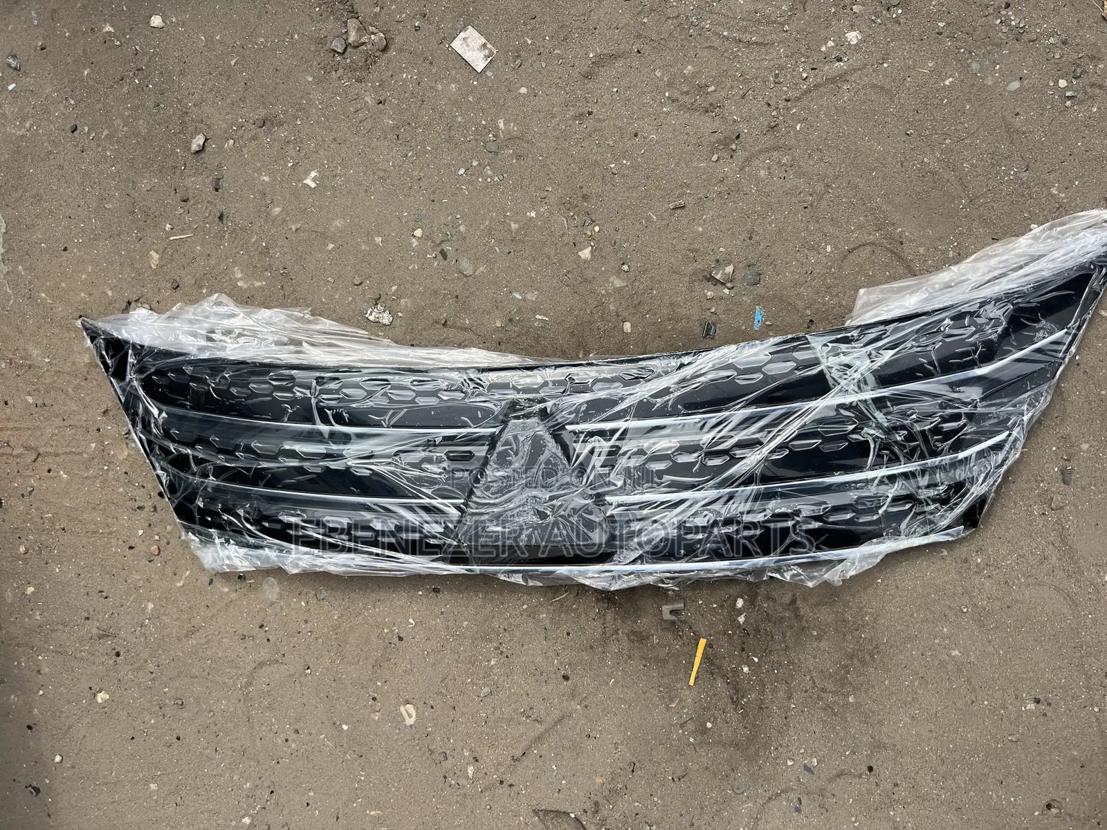 Mitsubishi Outlander Front Shells Grille 2022 2023 2024 2025