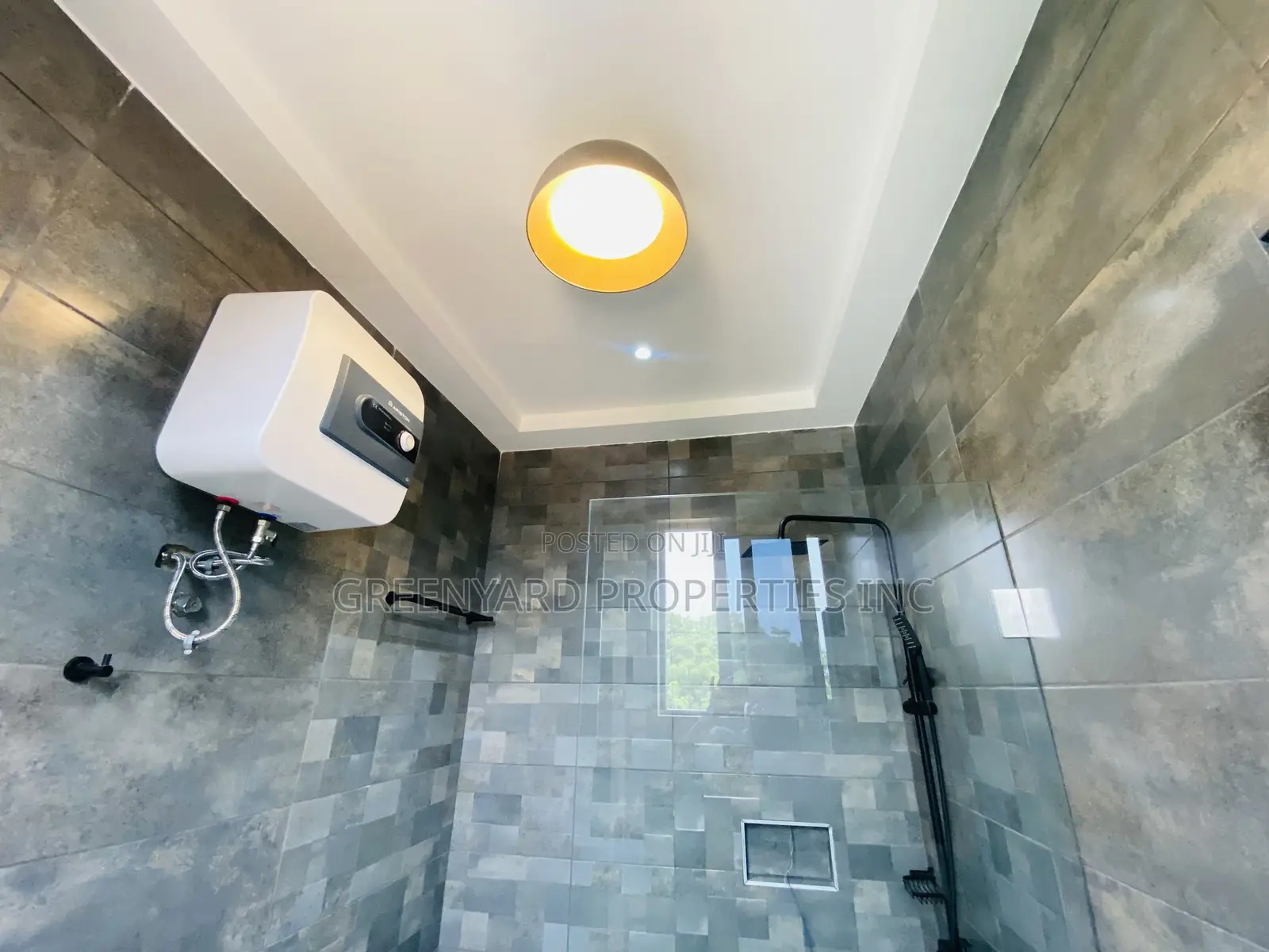 4bdrm Penthouse in East Legon for sale