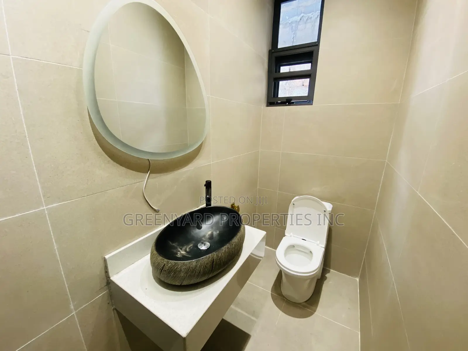 4bdrm Penthouse in East Legon for sale