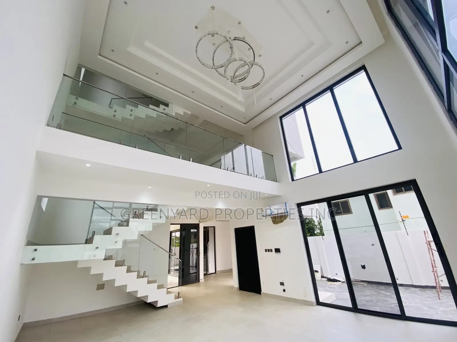 4bdrm Penthouse in East Legon for sale