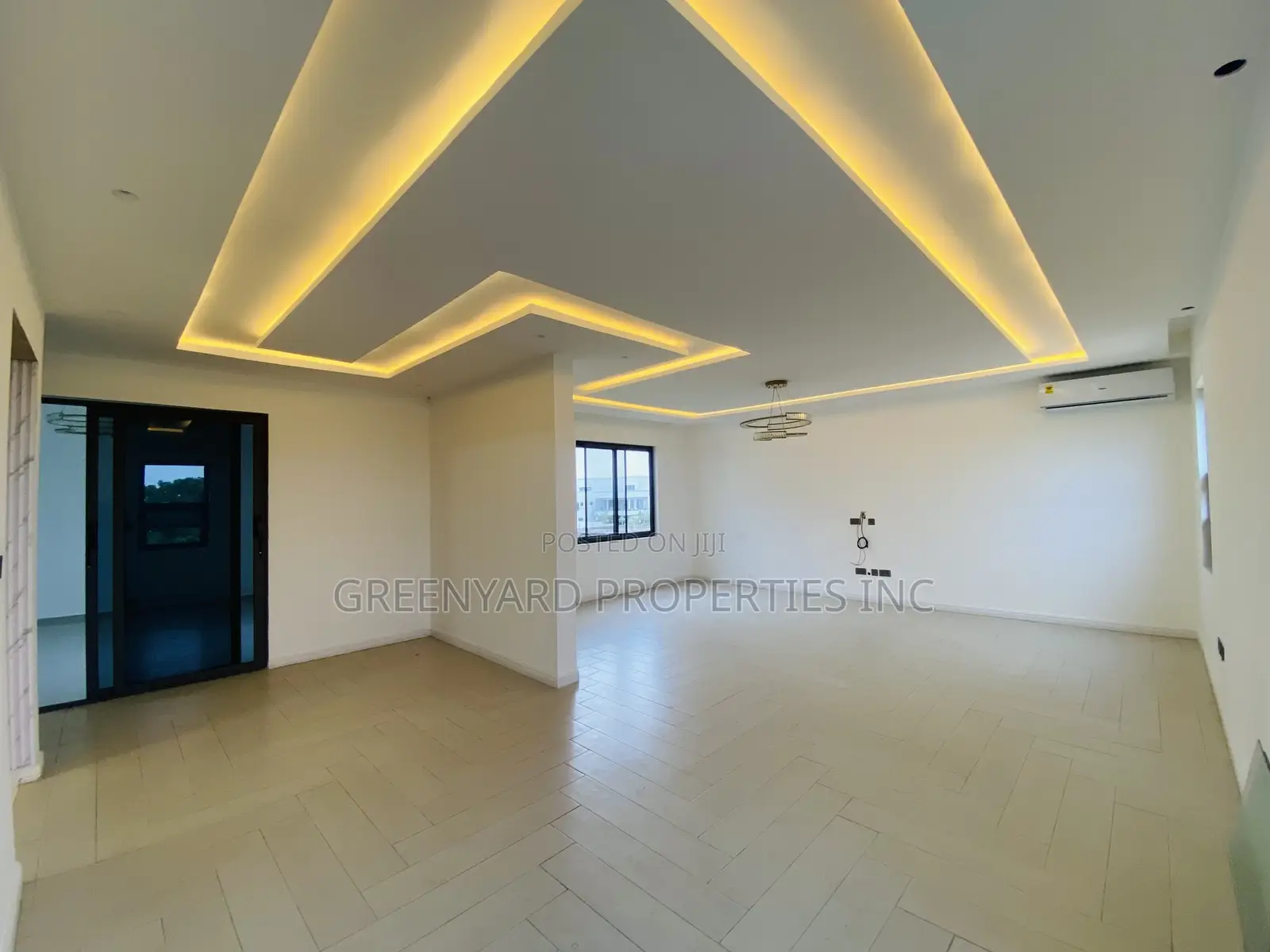 4bdrm Penthouse in East Legon for sale
