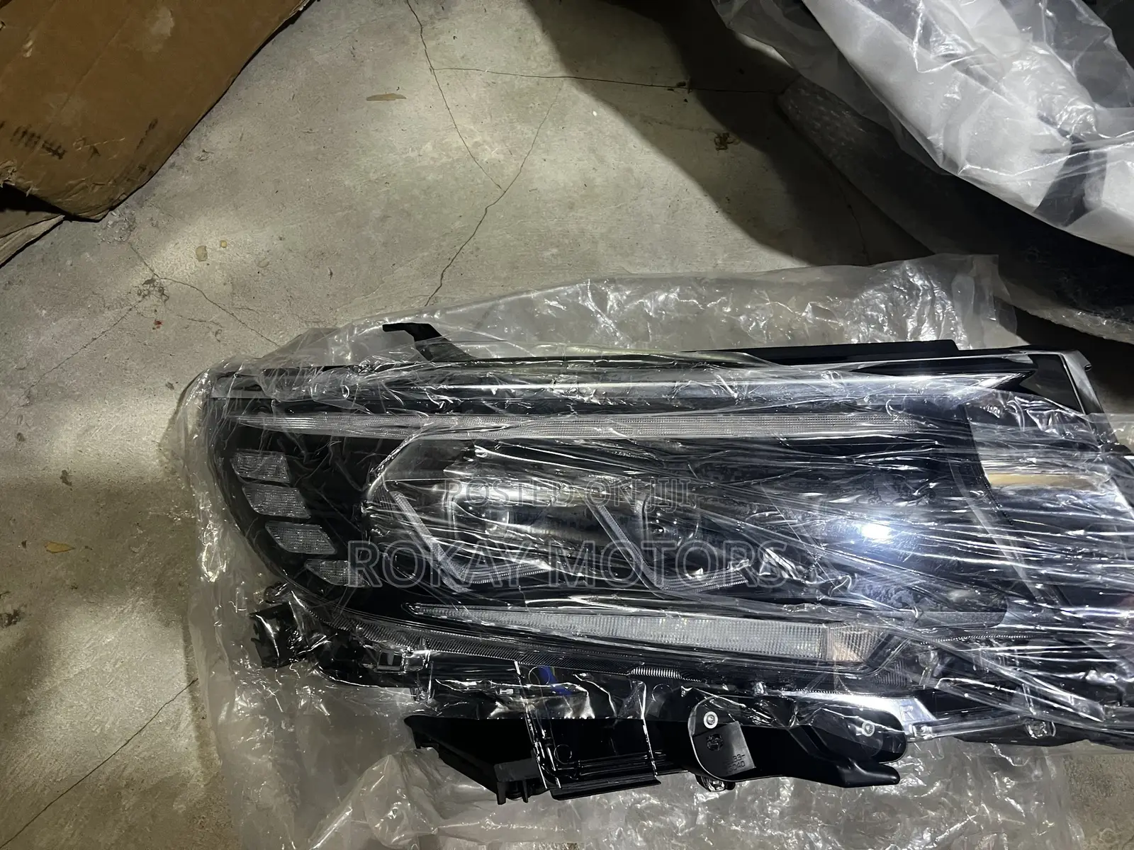 Prado 2018,2019,2020 Headlights Spec Pair