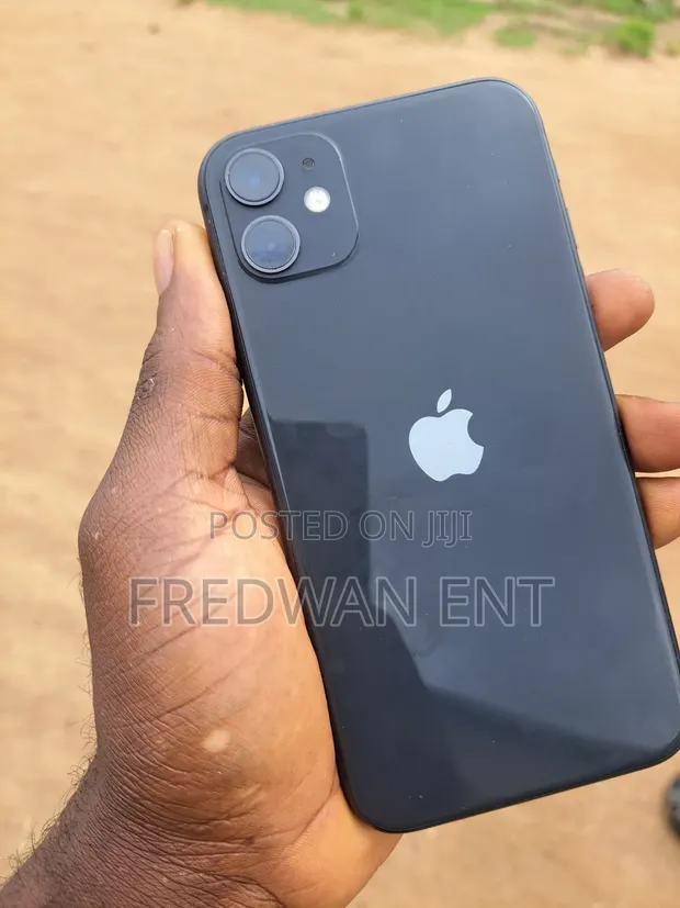 Apple iPhone 11 64 GB Black