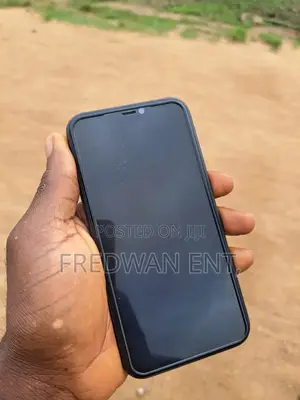 Apple iPhone 11 64 GB Black