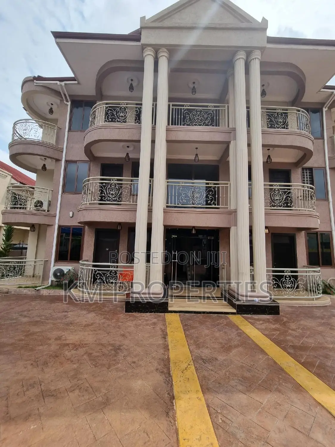 2bdrm Apartment in West Legon for rent