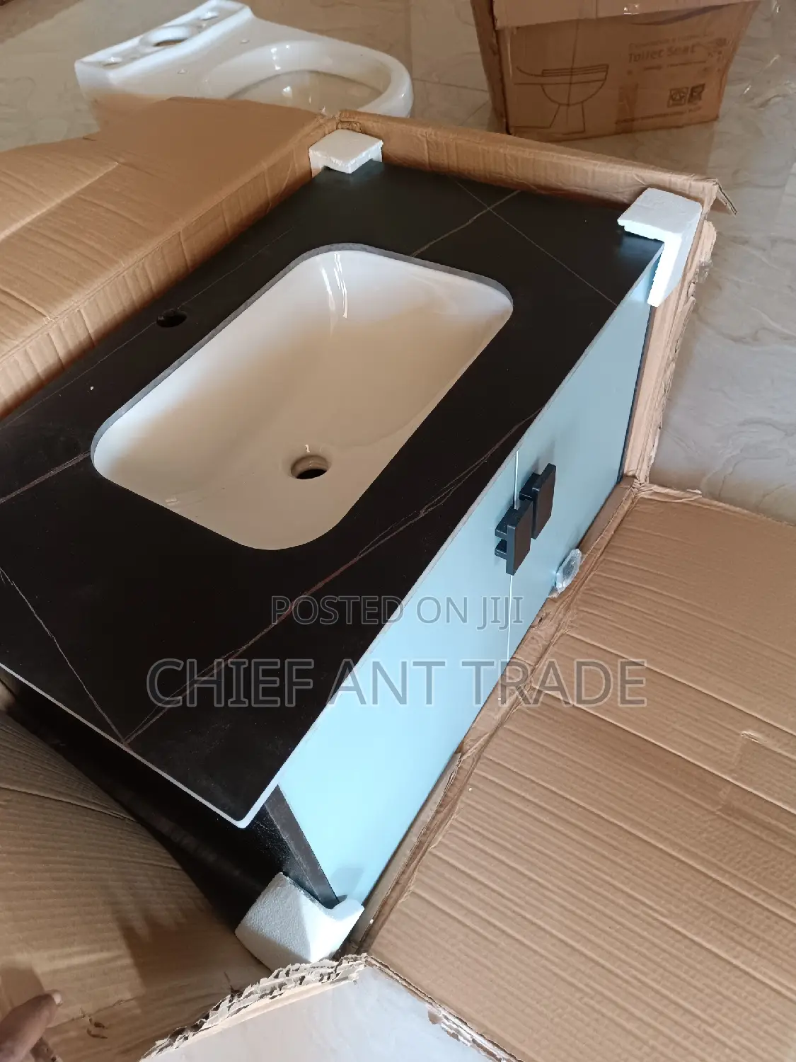 Cabinet Basin With Touchscreen Mirrior 80cm