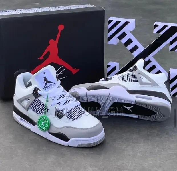 Nike Air Jordan Retro Military Black