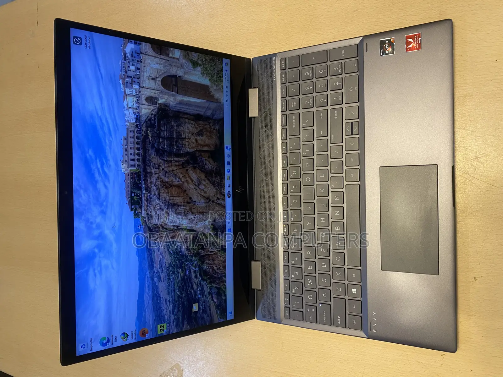 Laptop HP Envy 15z 8GB AMD Ryzen 5 SSD 256GB