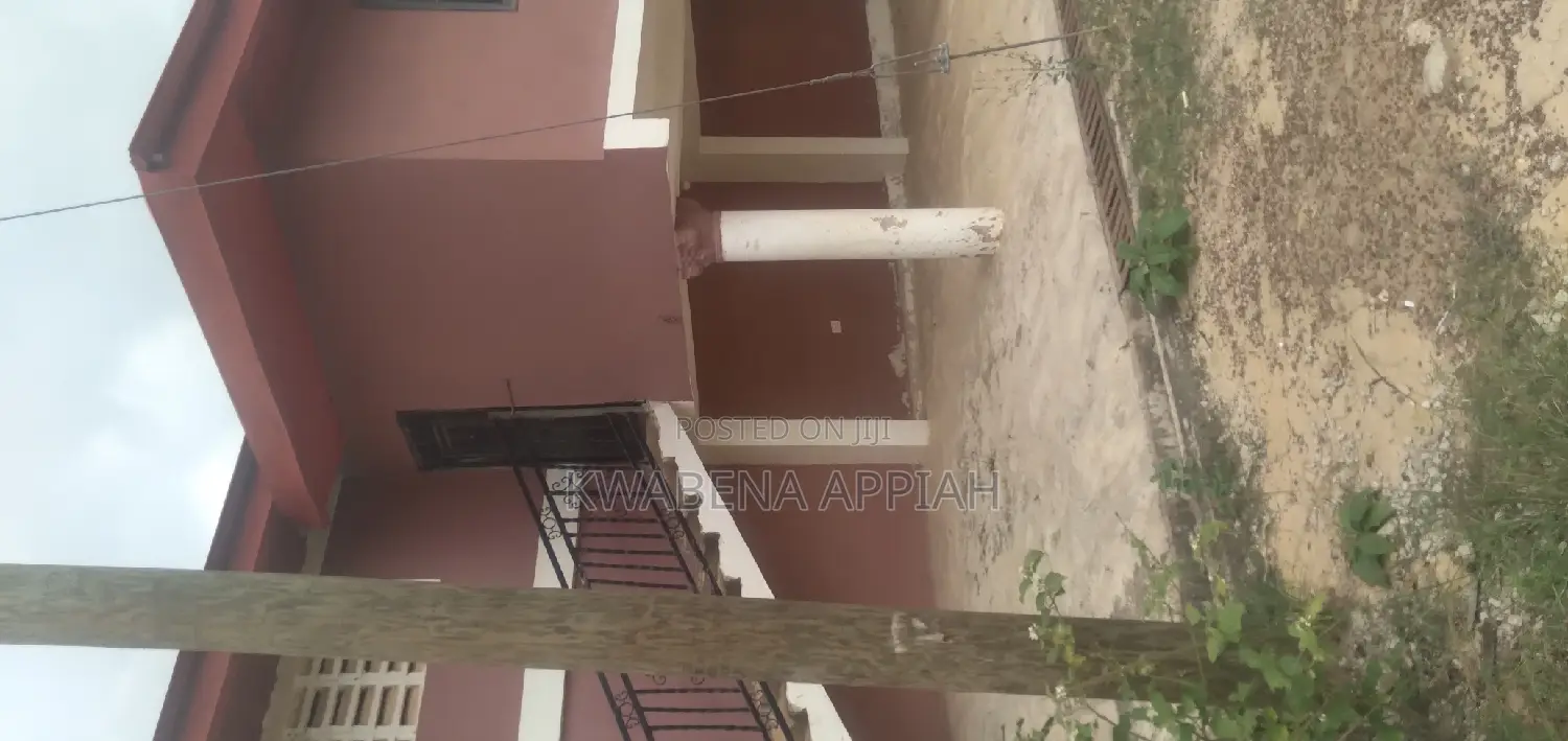 Warehouse Is on Sales at Essreso Adagya