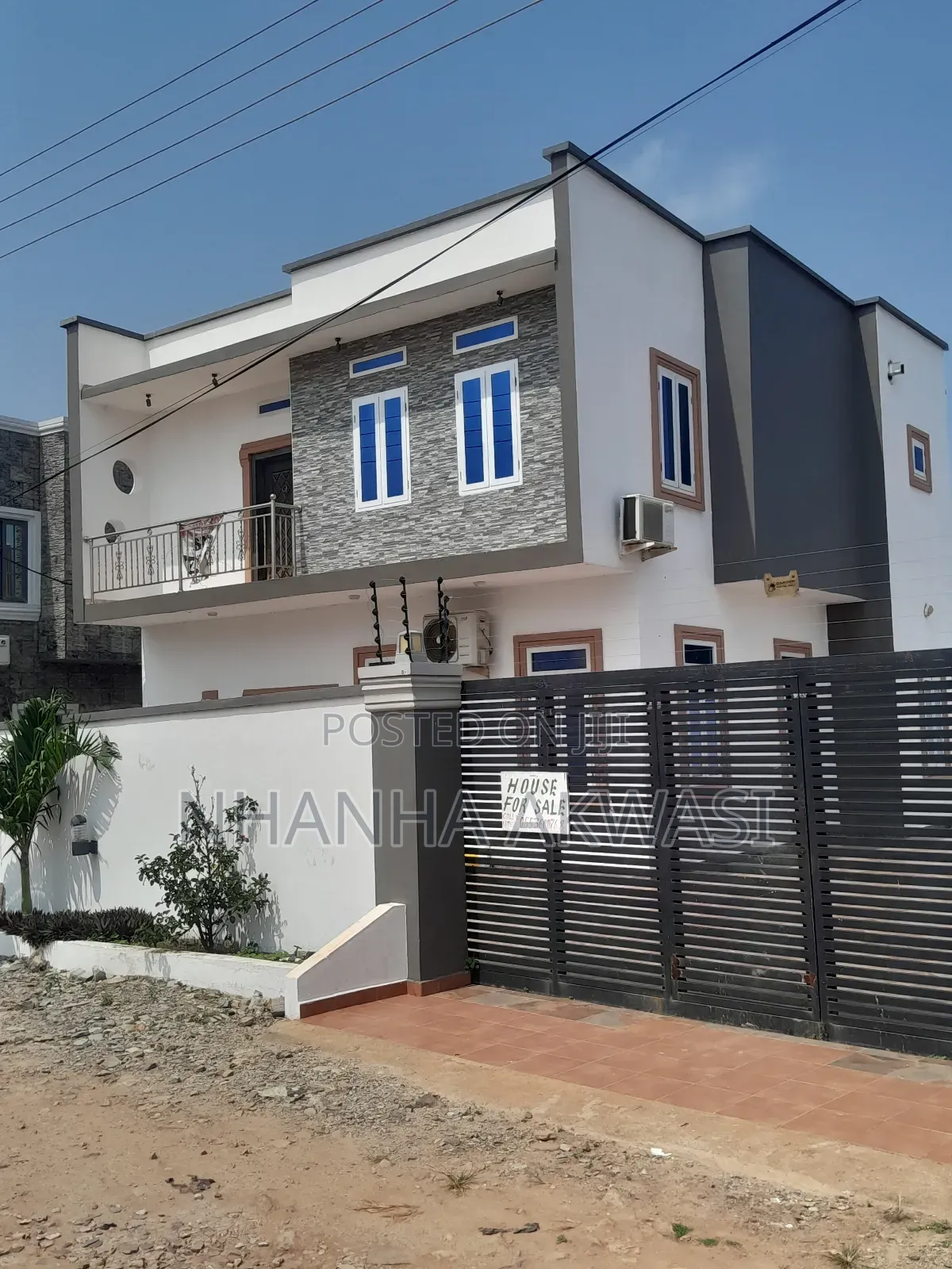 5bdrm House in Lashibi, Tema Metropolitan for sale