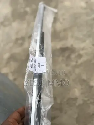 Sonata 2011-2014 Fender Strip Chrome