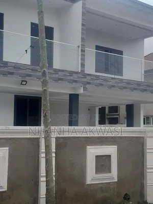 5bdrm House in Lashibi, Tema Metropolitan for sale