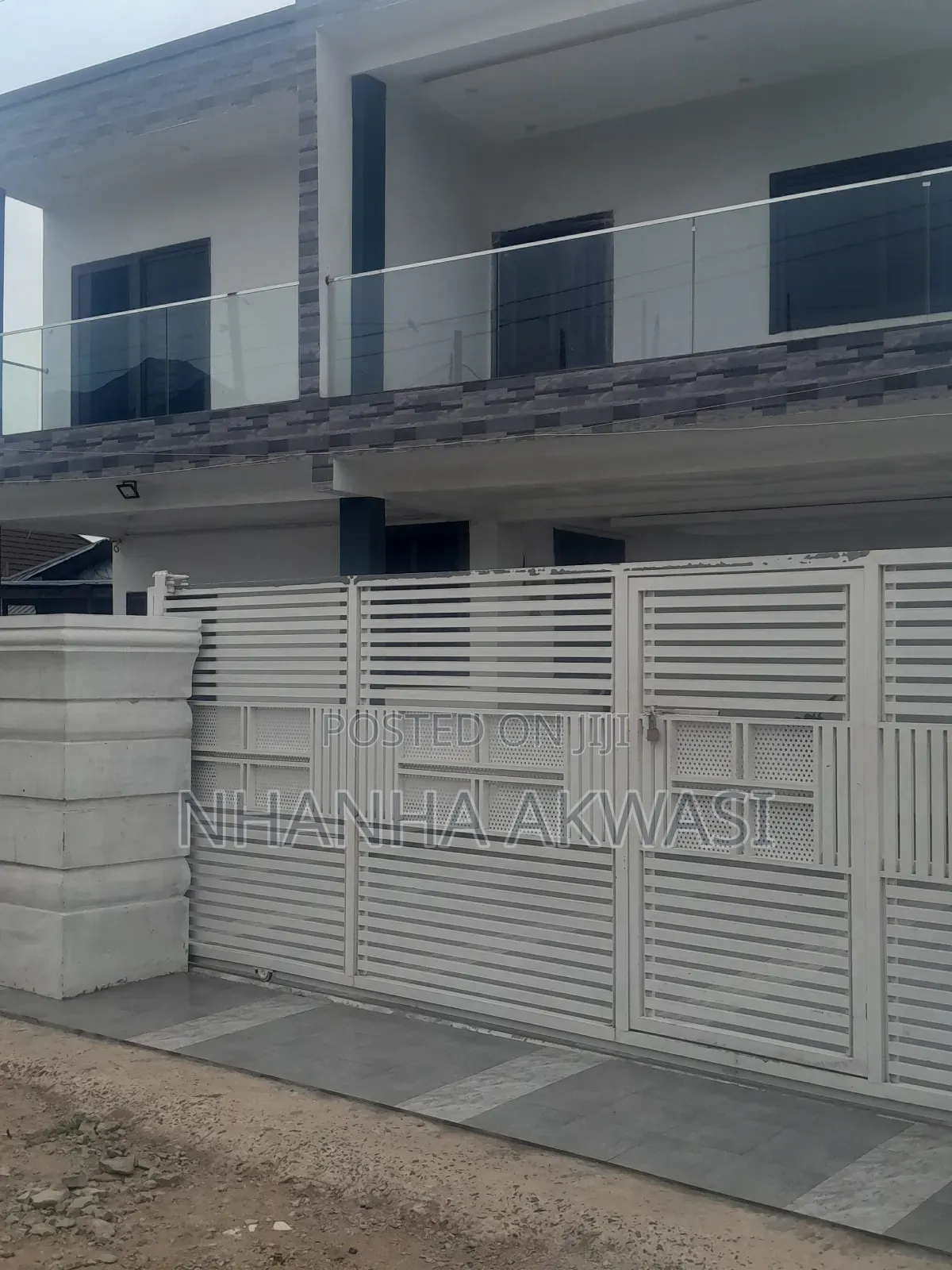 5bdrm House in Lashibi, Tema Metropolitan for sale