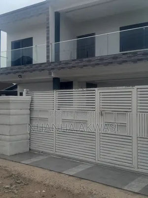 5bdrm House in Lashibi, Tema Metropolitan for sale