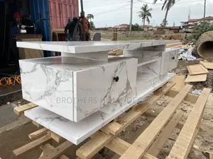 5 Feet Long TV Stand, for 32-80 Inches With Free Delivery