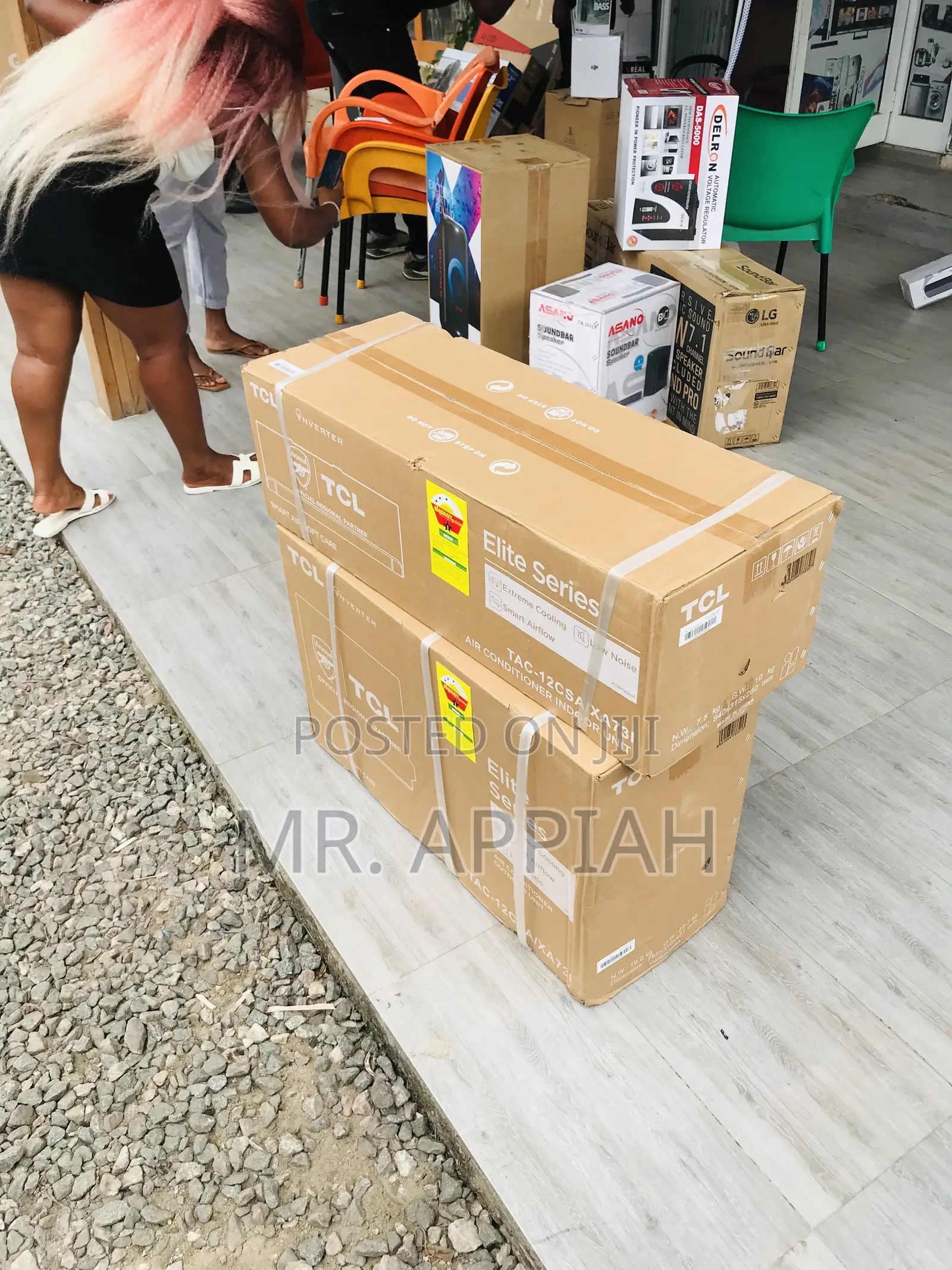 2.5hp Split Type Electric TCL R410 Air Conditioner.