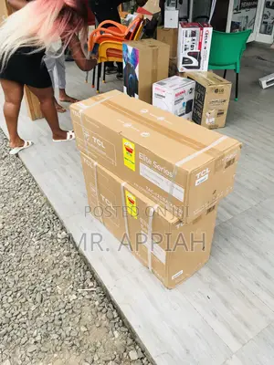 2.5hp Split Type Electric TCL R410 Air Conditioner.