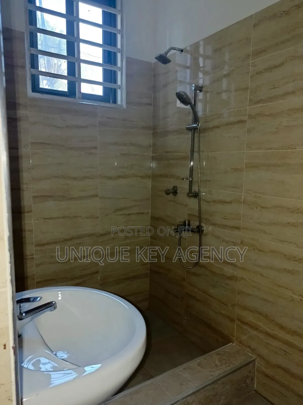 1bdrm Apartment in Unique Key Agency, West Legon for rent