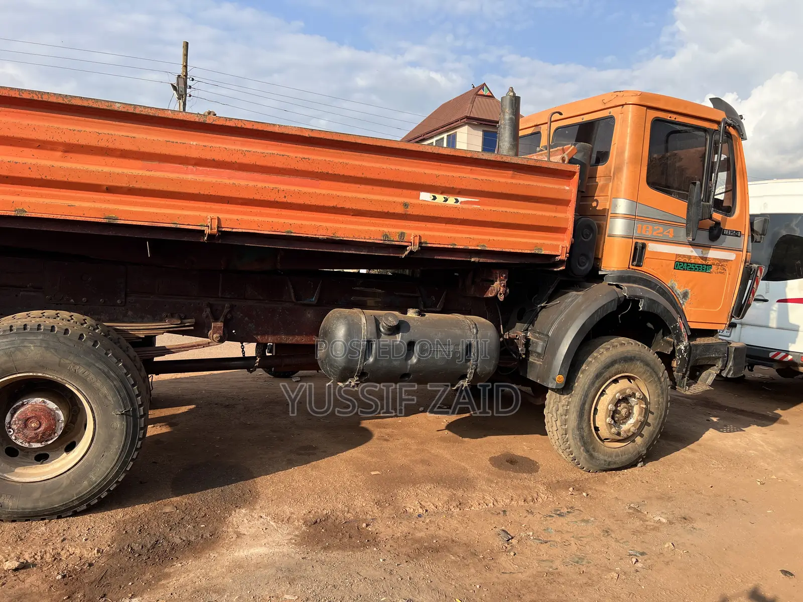 Mercedes Benz Dump Truck 4*4