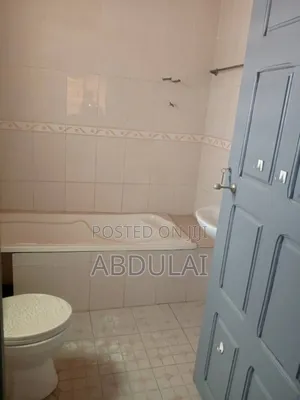 8 Bedroom Shelf Compound
