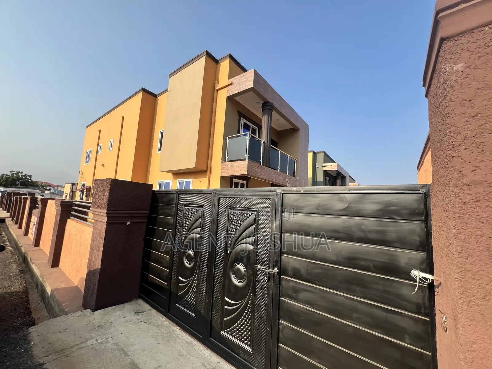 4bdrm House in Justice Tawiah, Spintex for sale