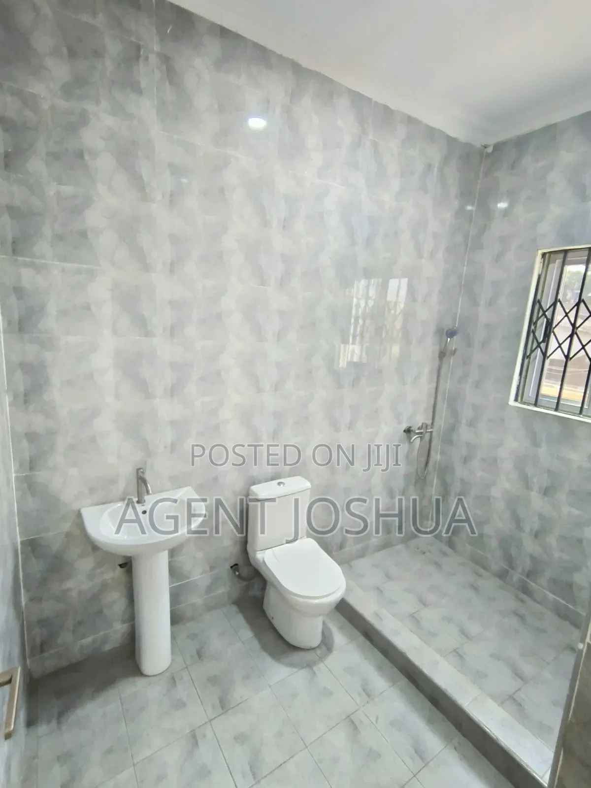 3bdrm House in Justice Tawiah, Spintex for sale