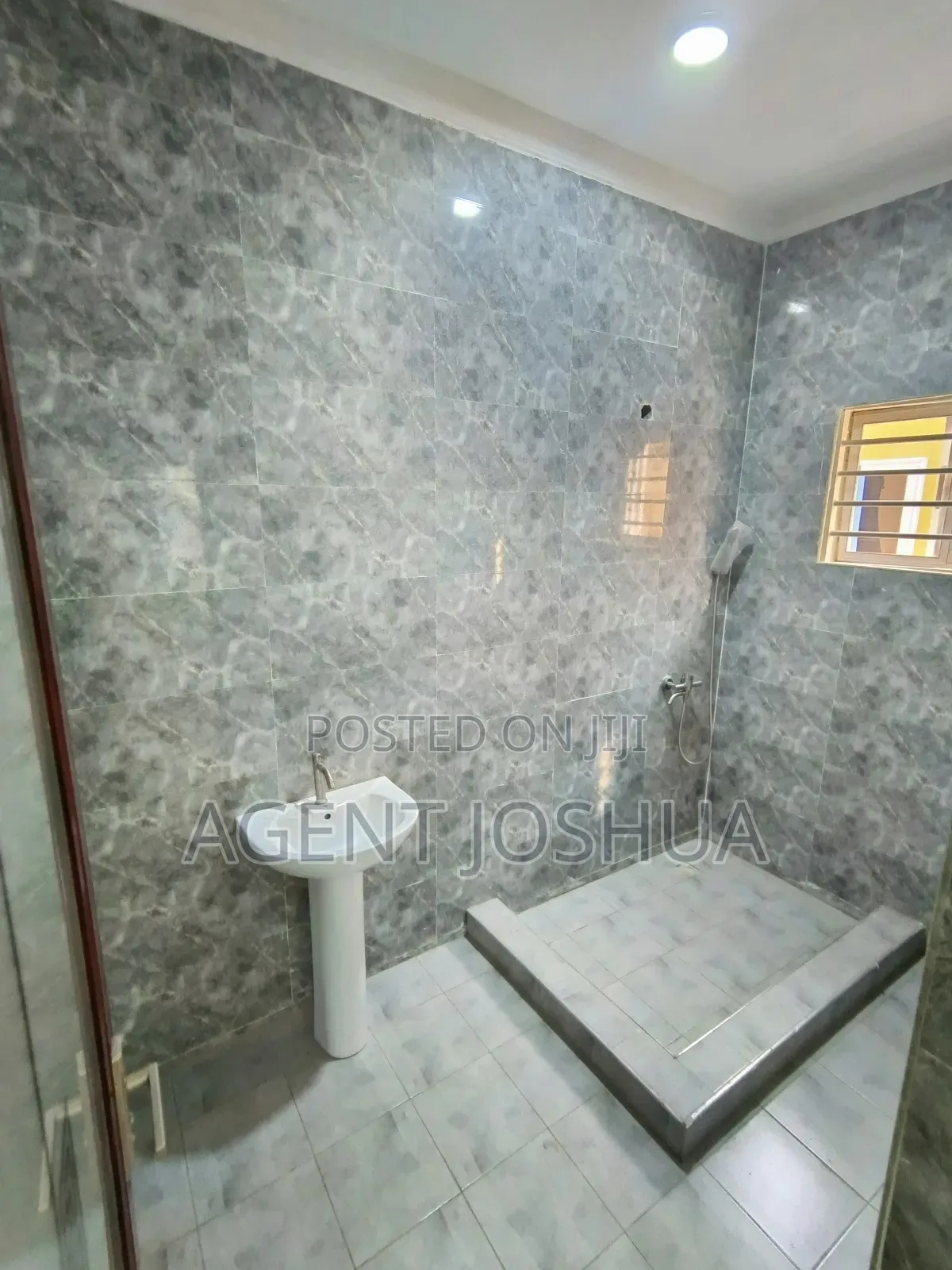 3bdrm House in Justice Tawiah, Spintex for sale