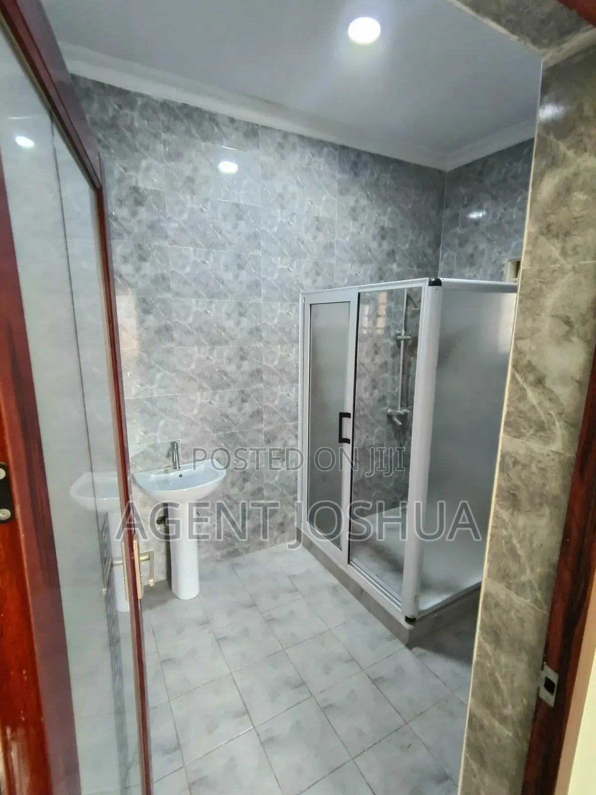 3bdrm House in Justice Tawiah, Spintex for sale